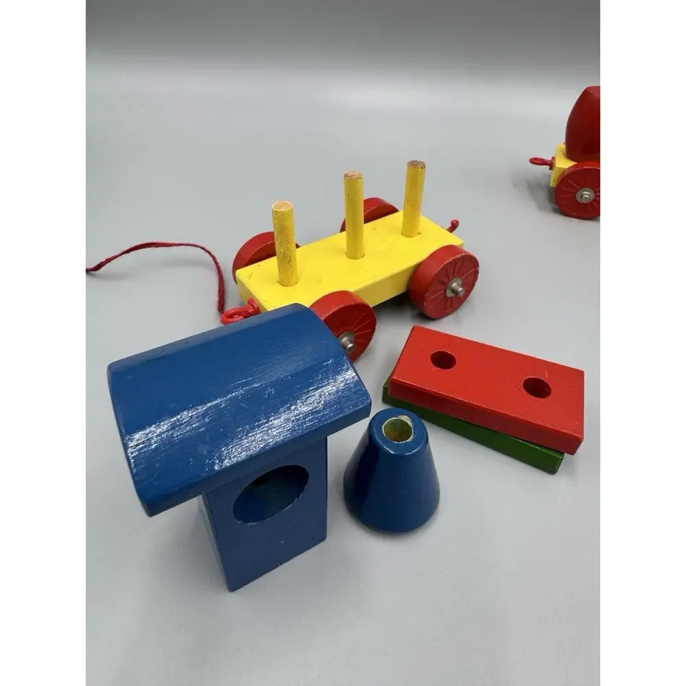 Childrens Wooden Pull Toy Train 4 Cars Primary Colors